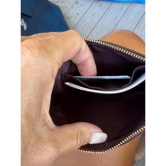 Coach wristlet burgundy chain pattern NWT - Picture 3 of 3